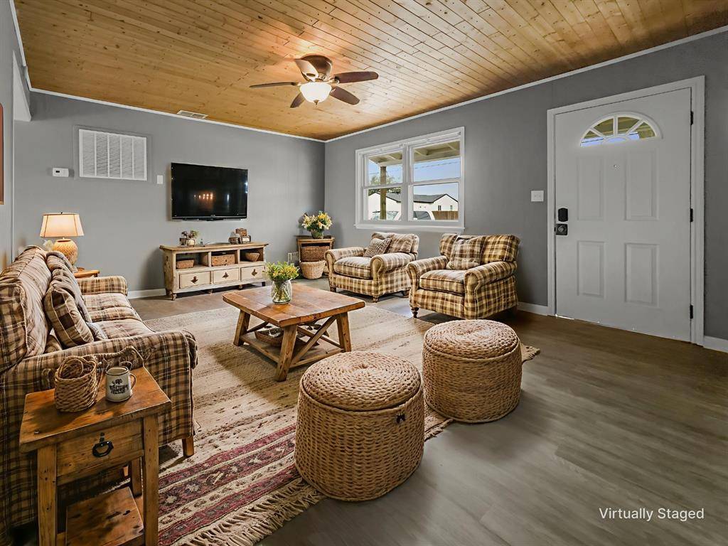 Royse City, TX 75189,208 W County Line Road