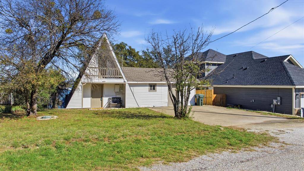 Granbury, TX 76048,2707 Austin Drive