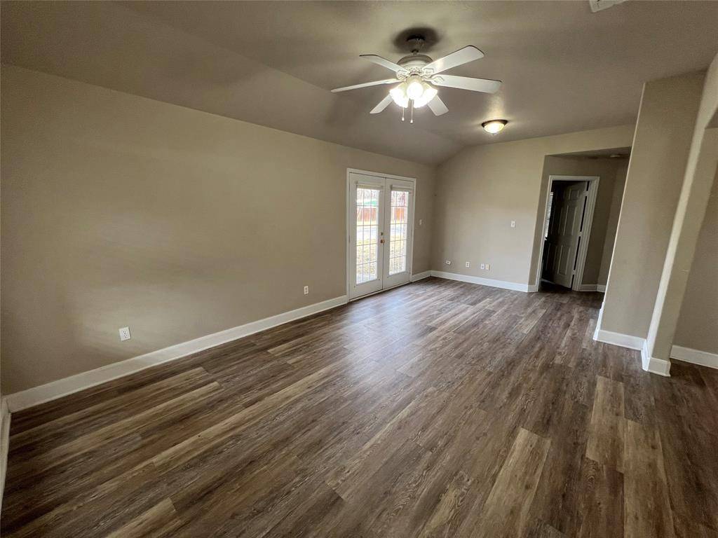 Sherman, TX 75090,1721 N Ross Avenue