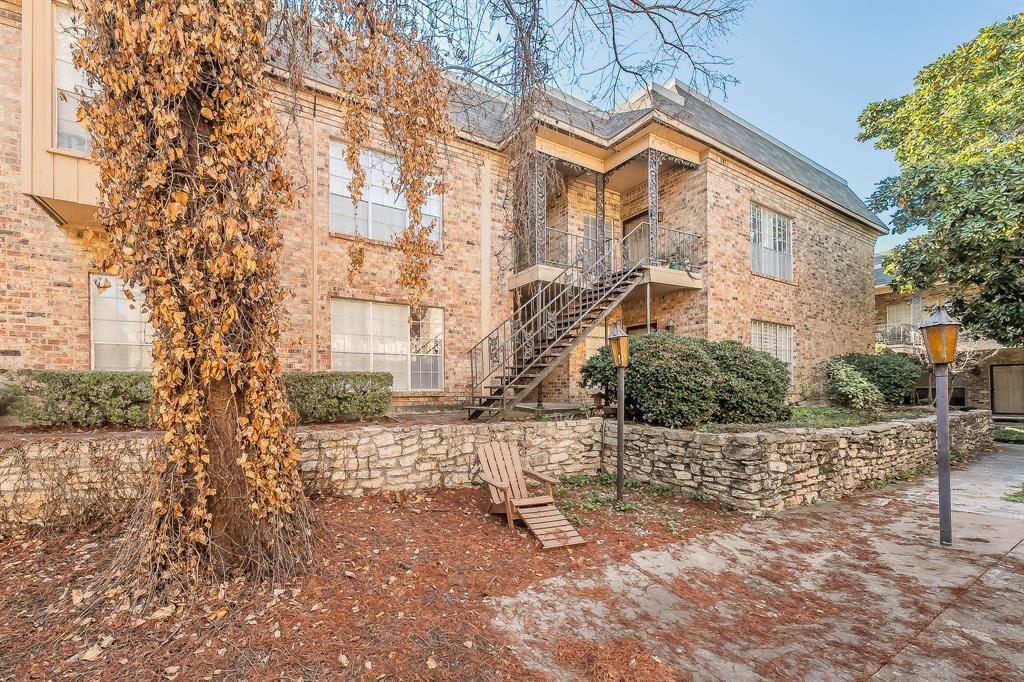 Fort Worth, TX 76109,4343 Bellaire Drive S #137S