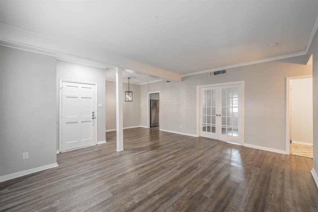 Fort Worth, TX 76109,4343 Bellaire Drive S #137S