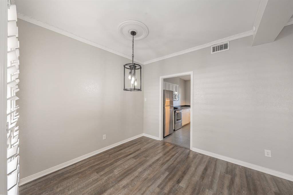 Fort Worth, TX 76109,4343 Bellaire Drive S #137S