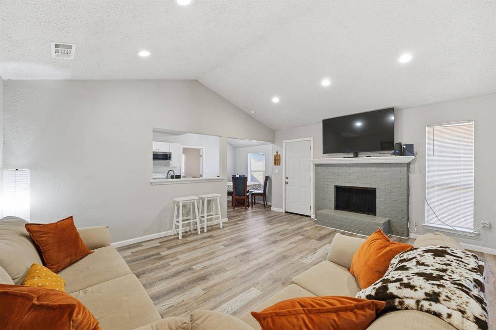 Carrollton, TX 75006,2306 Carol Good Lane