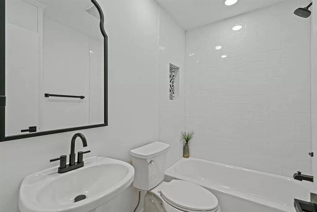 Dallas, TX 75220,3867 Gaspar Drive