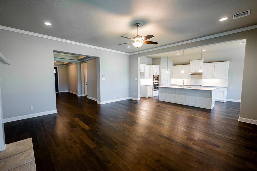 Mcgregor, TX 76657,918 Edinburgh Drive