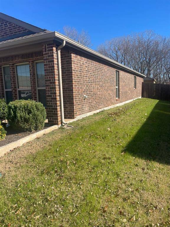 Van Alstyne, TX 75495,1709 Cattleman Street