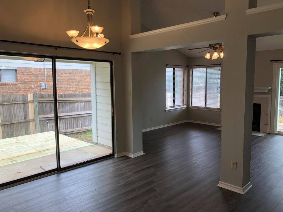 Grapevine, TX 76051,512 Dove Creek Place