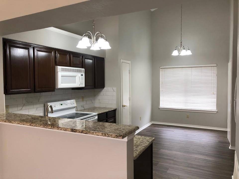 Grapevine, TX 76051,512 Dove Creek Place