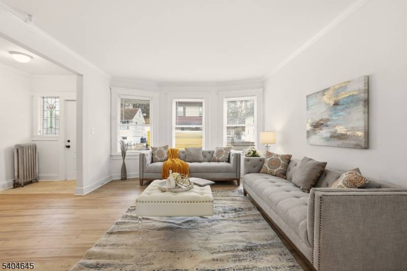 East Orange City, NJ 07017,207 Brighton Ave