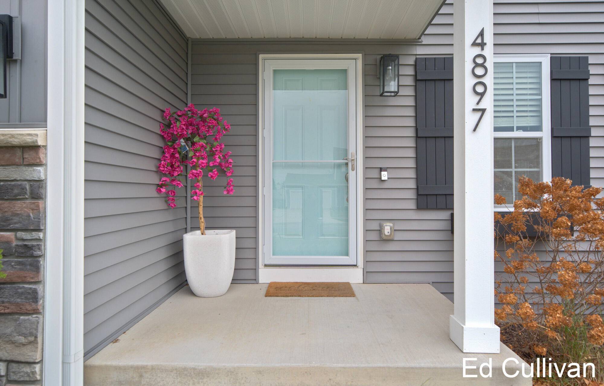 Hudsonville, MI 49426,4897 Shadow Creek DR