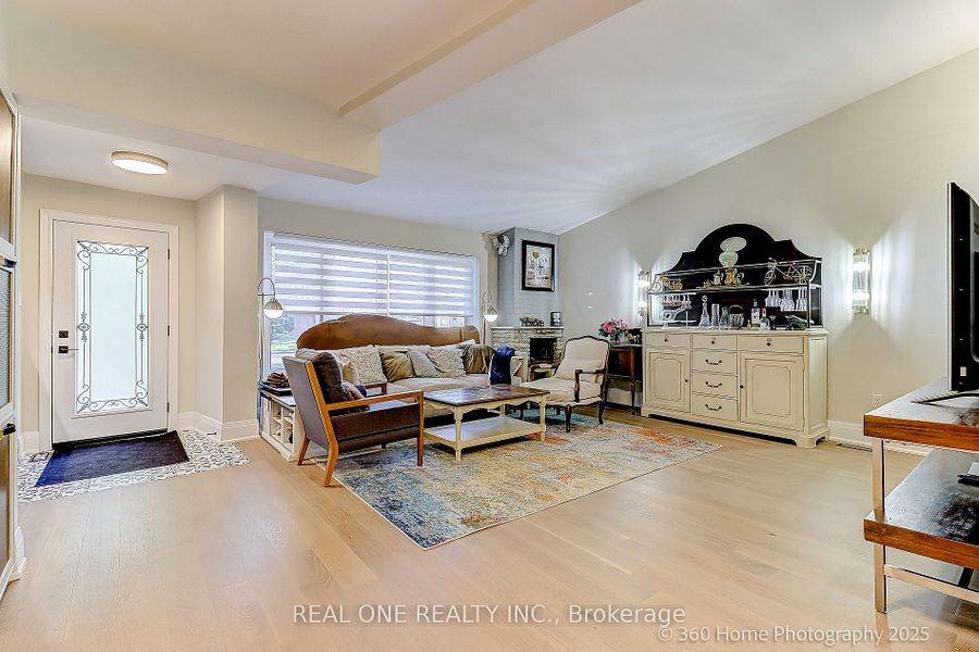 Toronto C13, ON M3C 1M6,10 North Hills TER