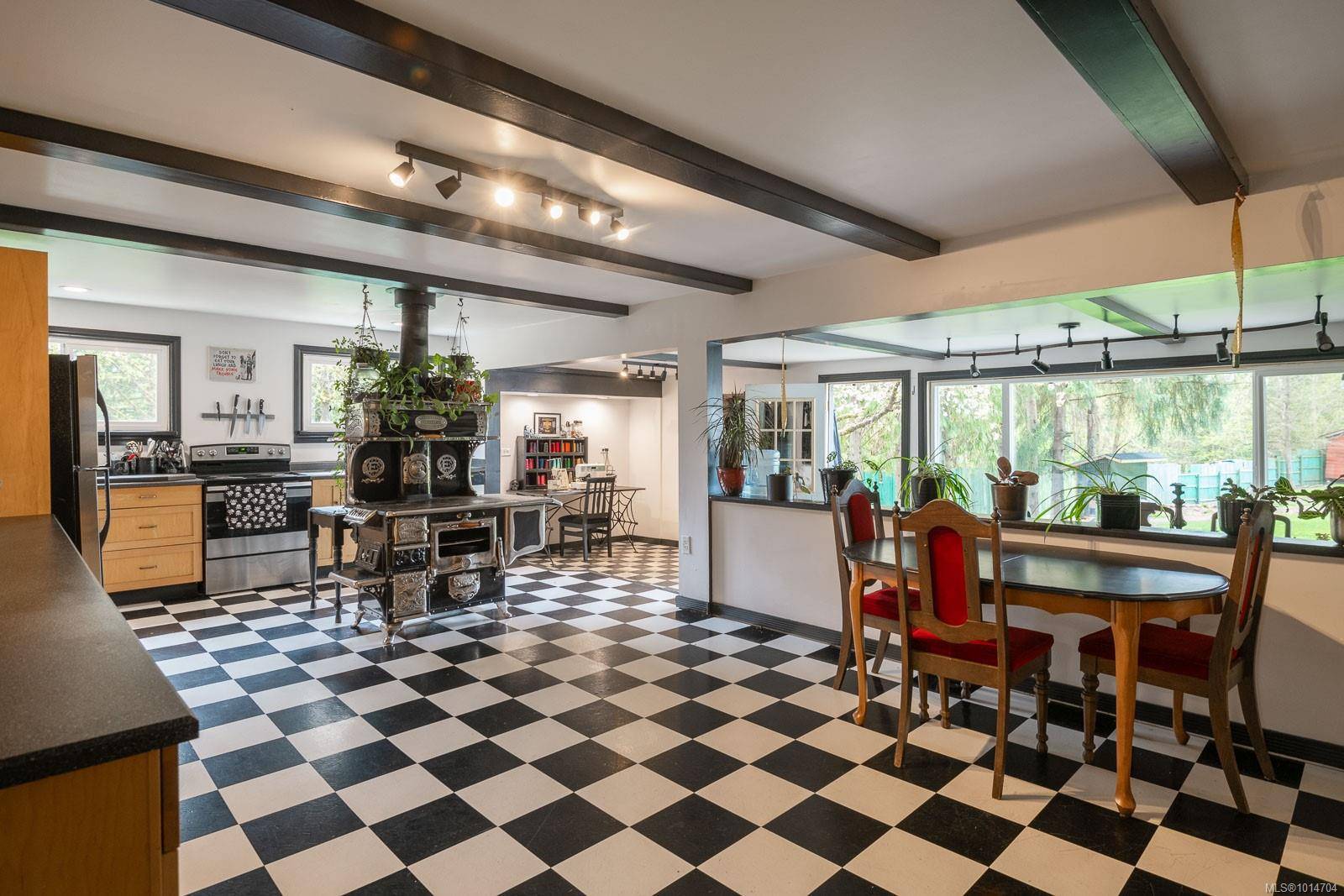 Port Alberni, BC V9Y 8N6,8590 Bland Rd