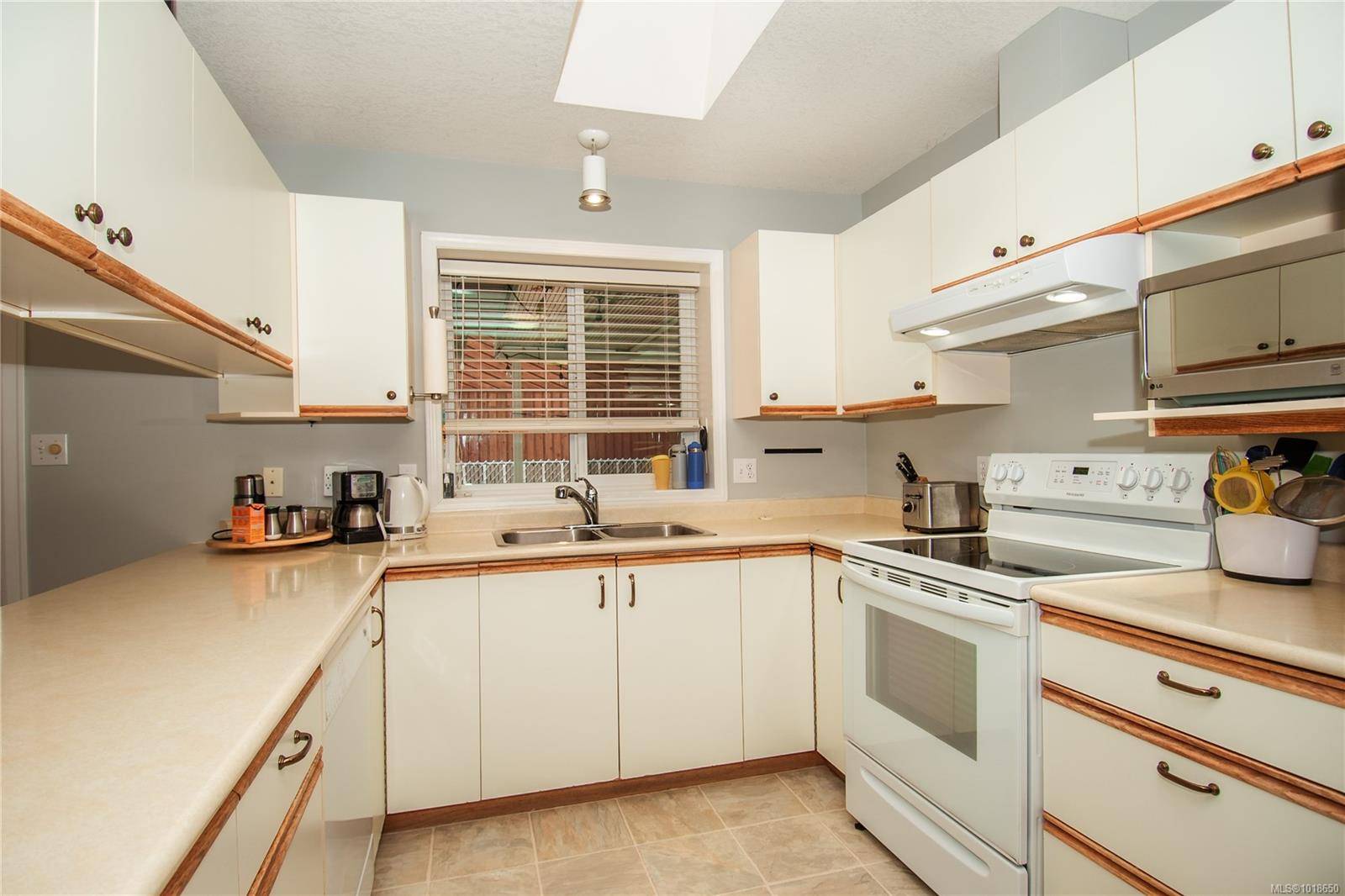 Parksville, BC V9P 1E3,290 Renz Rd