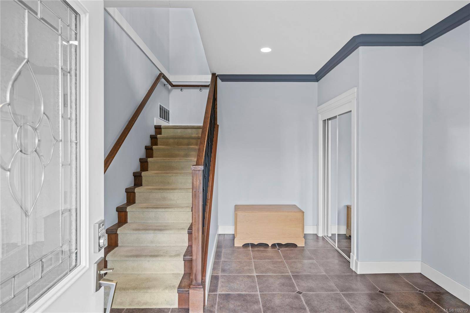 Ladysmith, BC V9G 1A3,401 Neville St #A