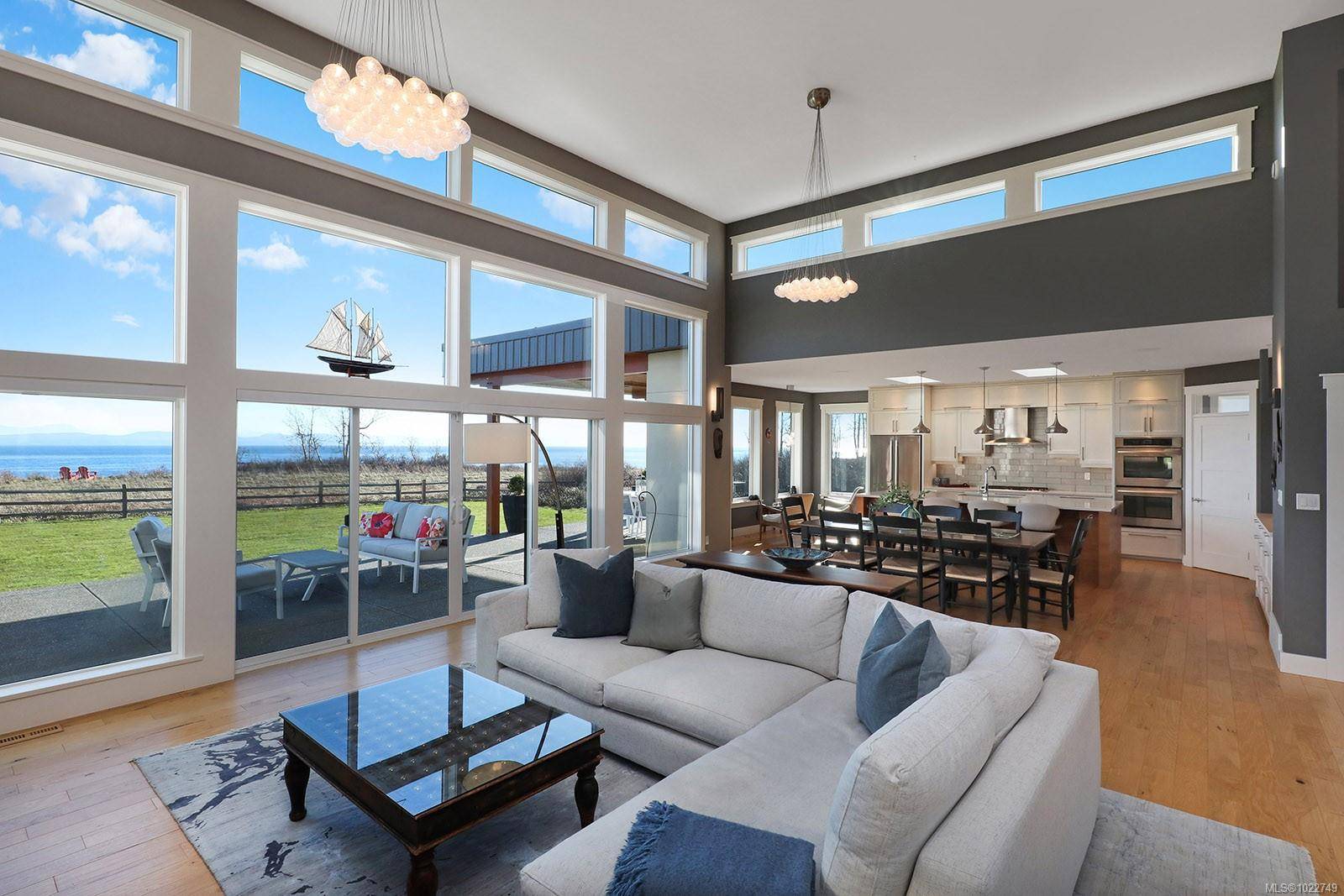 Comox, BC V9M 3T4,300 Connemara Rd