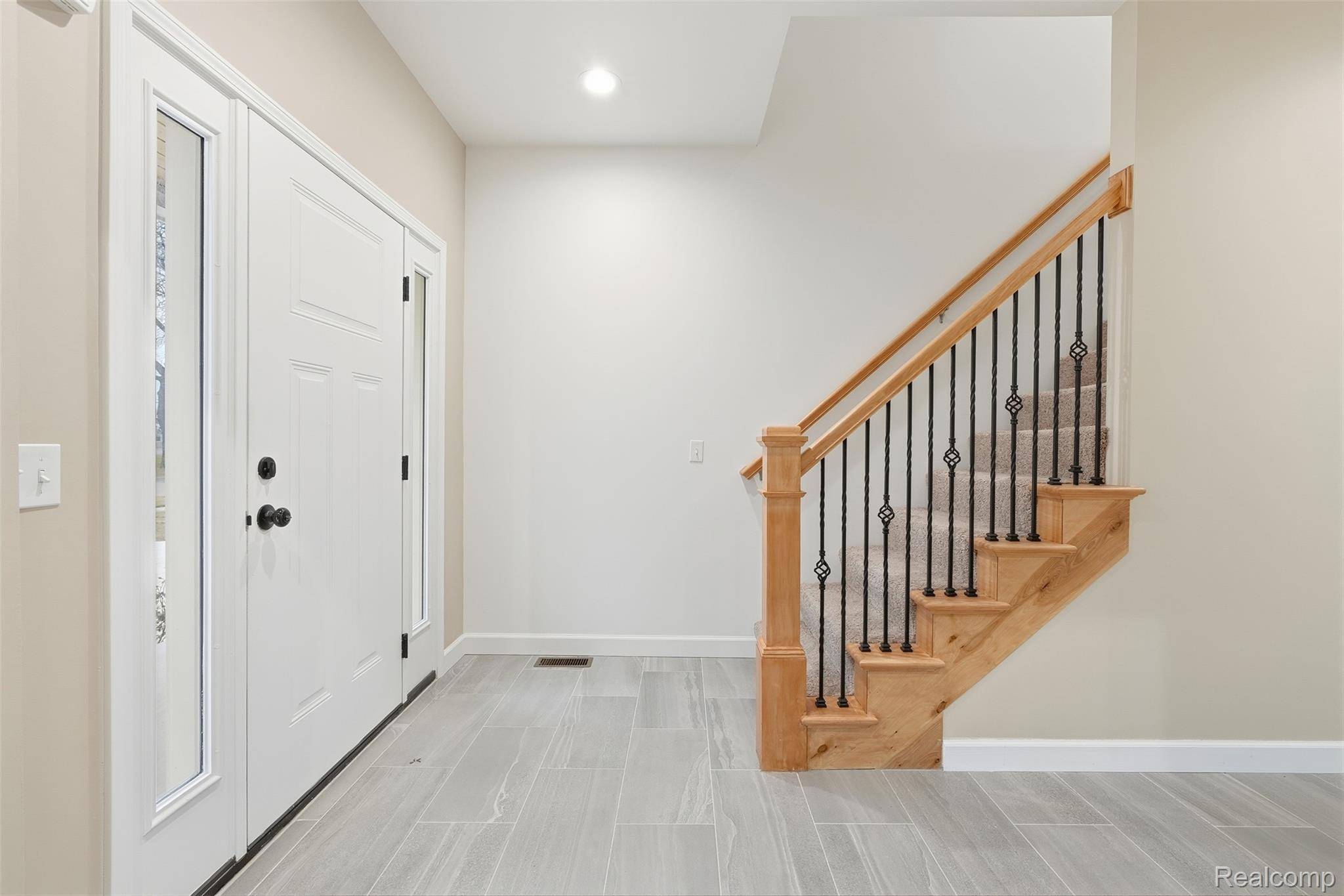 Warren, MI 48093,8117 Vermont AVE