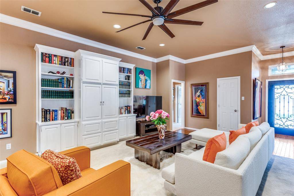 Fort Worth, TX 76110,2229 Weatherbee Street