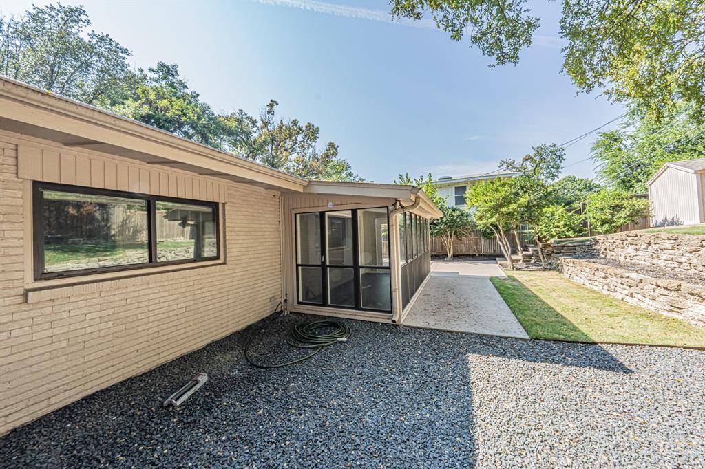 Dallas, TX 75218,1034 Tipperary Drive