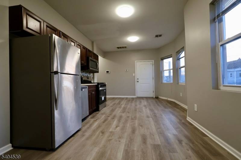 Newark City, NJ 07108,456 Avon Ave #3L