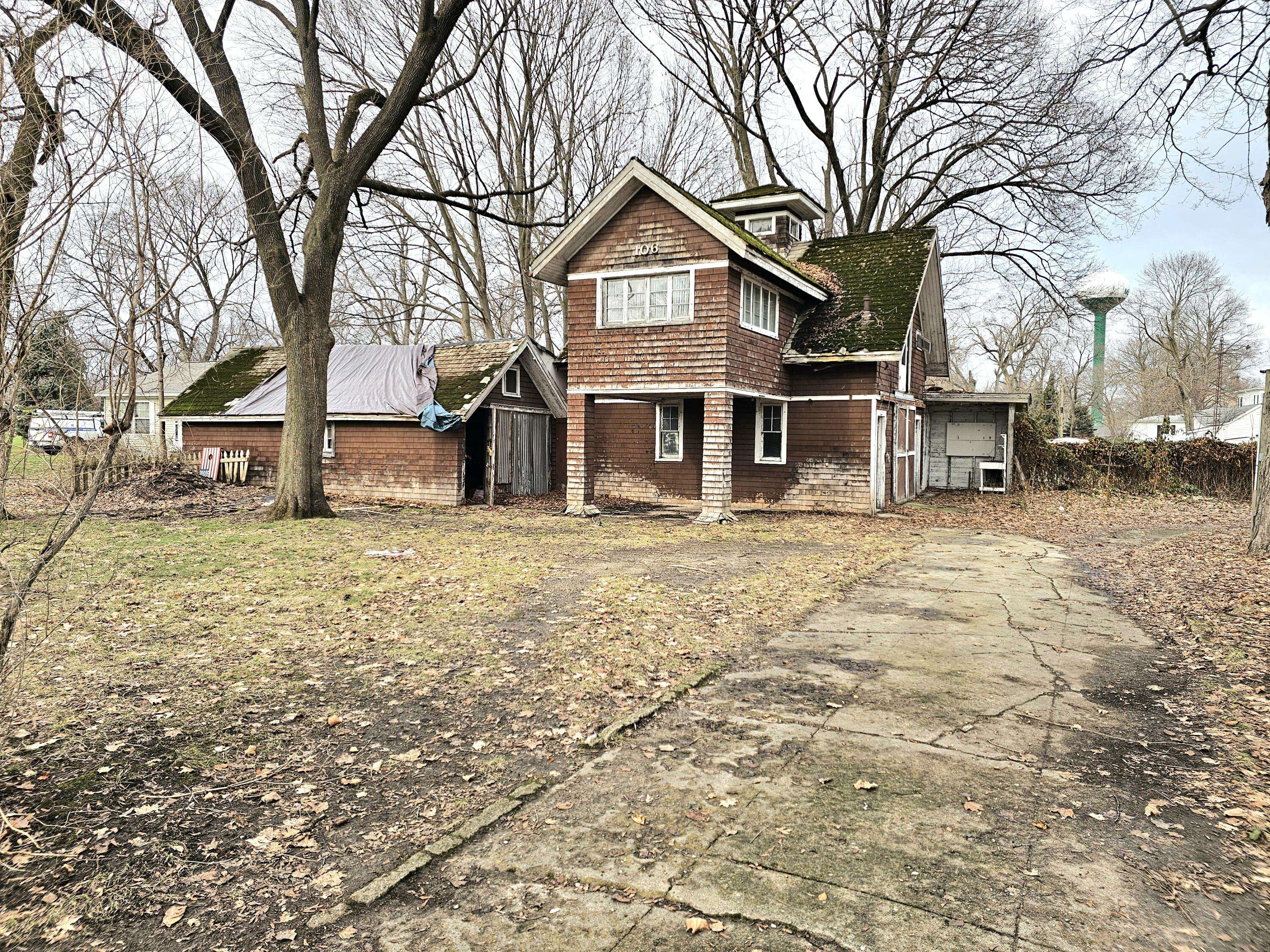 Mendon, MI 49072,106 W State ST