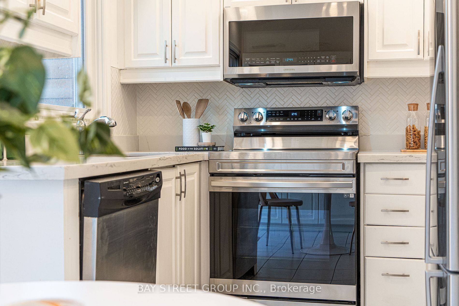 Toronto C08, ON M5A 4M9,228 Shuter ST