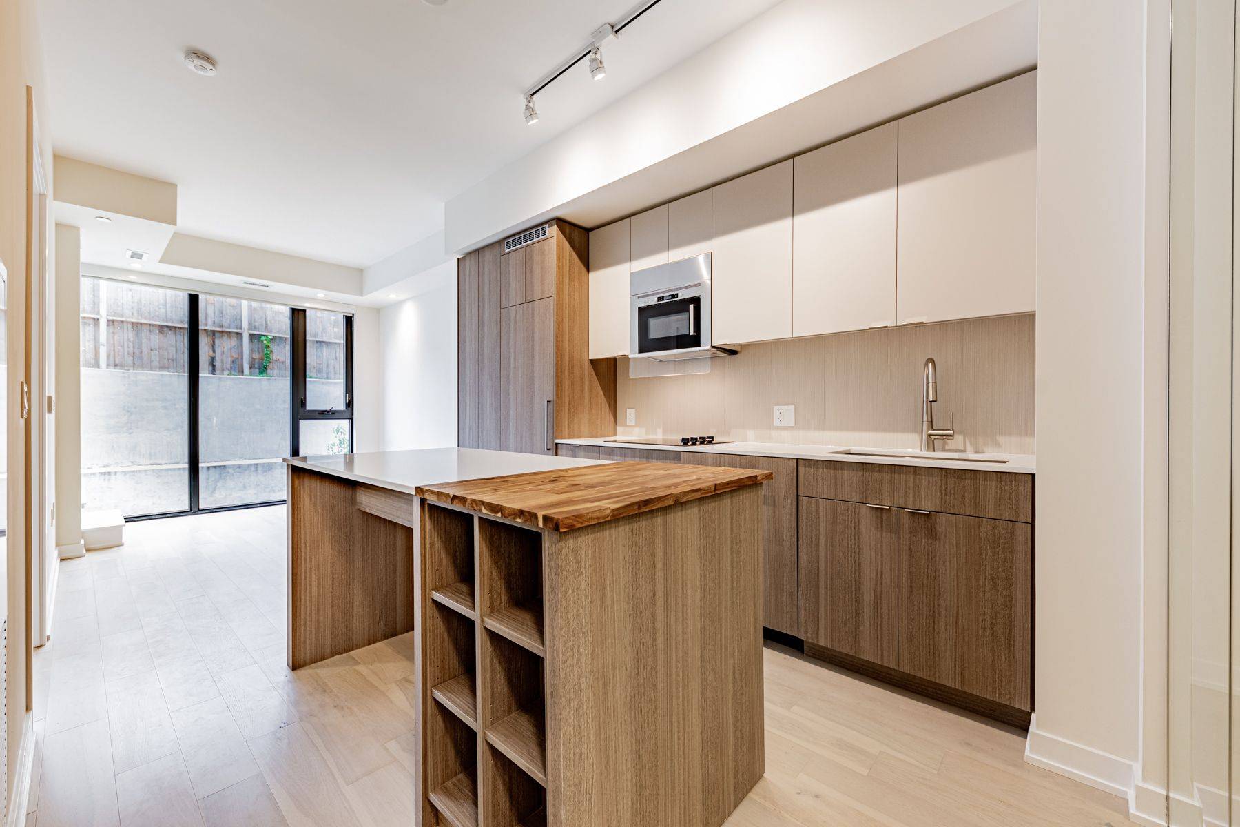 Toronto C03, ON M6C 0A4,840 St Clair AVE W #203