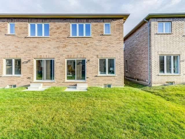 Brampton, ON L6X 0Y3,60 Crumlin CRES