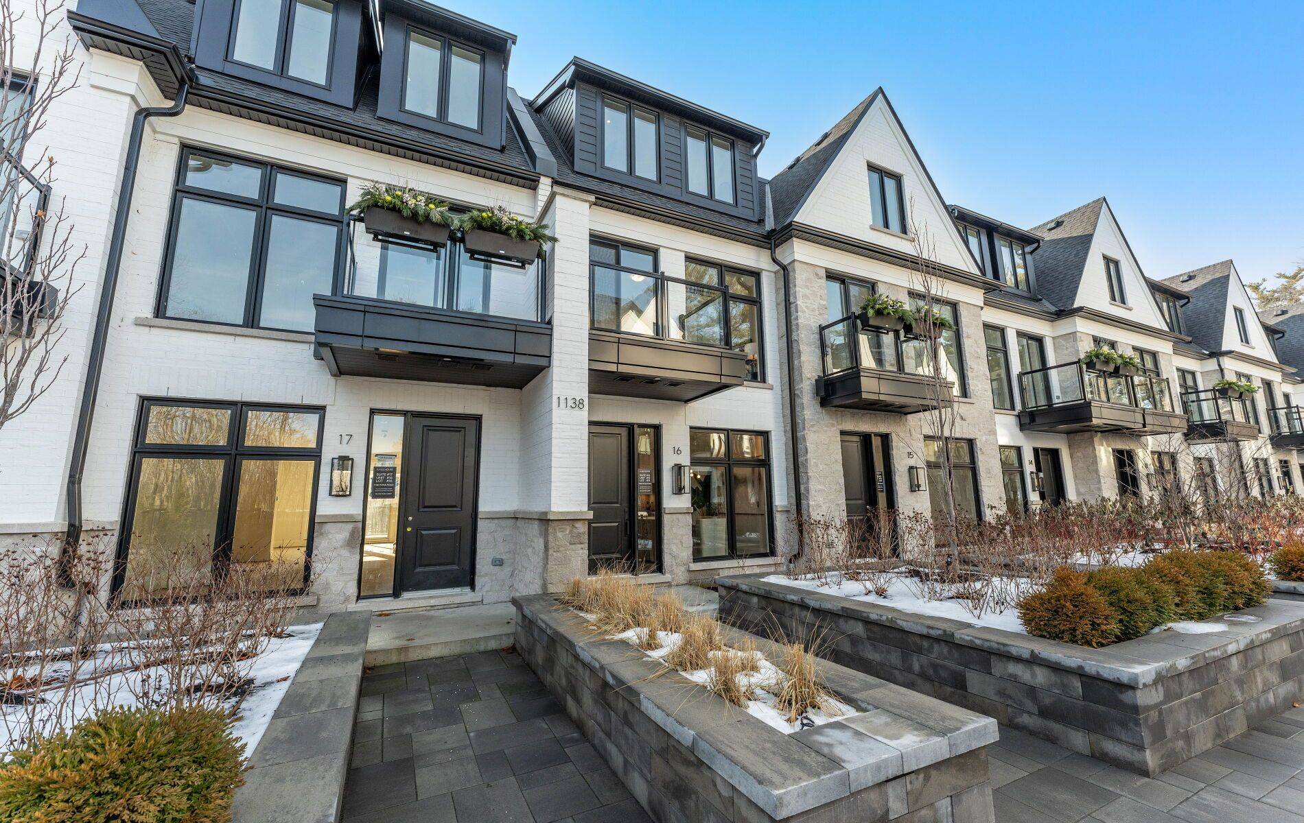 Mississauga, ON L5G 0C8,1136 Mona RD #4