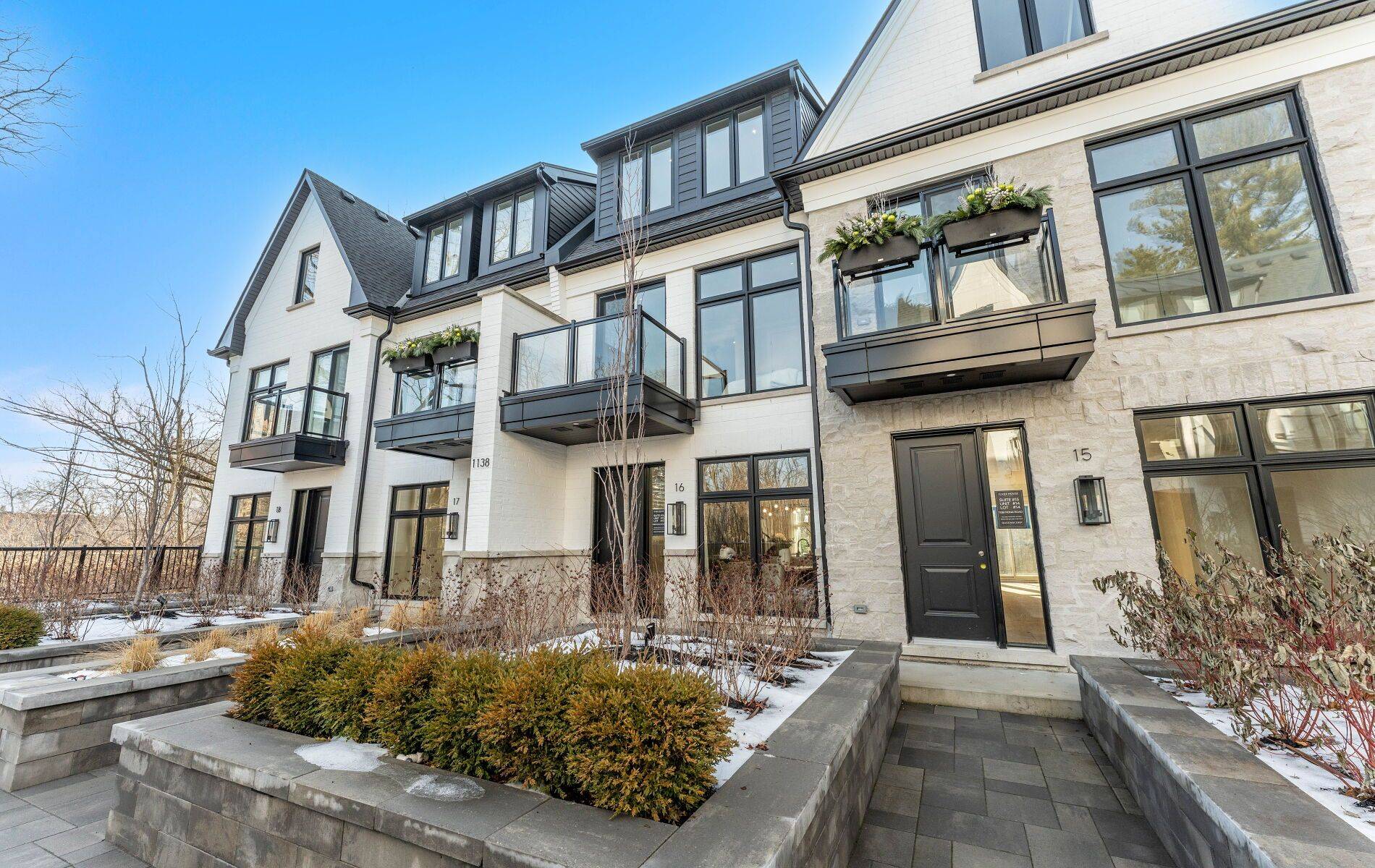 Mississauga, ON L5G 0C8,1136 Mona RD #6