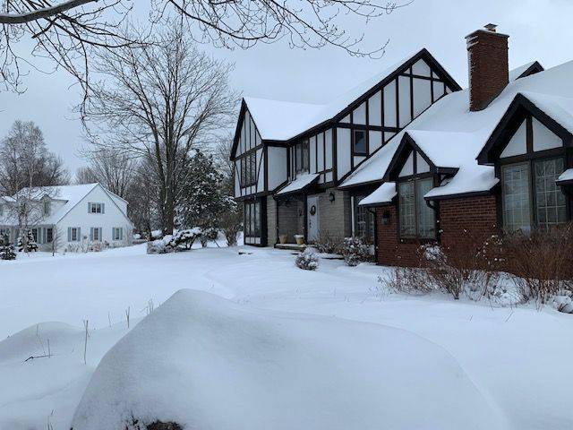 Hamilton, ON L8B 0Z6,22 Weneil DR