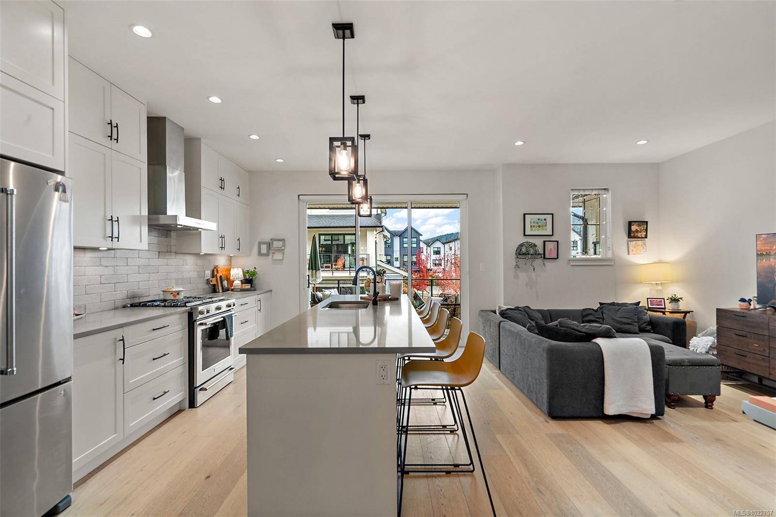 Langford, BC V9B 0Y4,2990 Burlington Cres #112