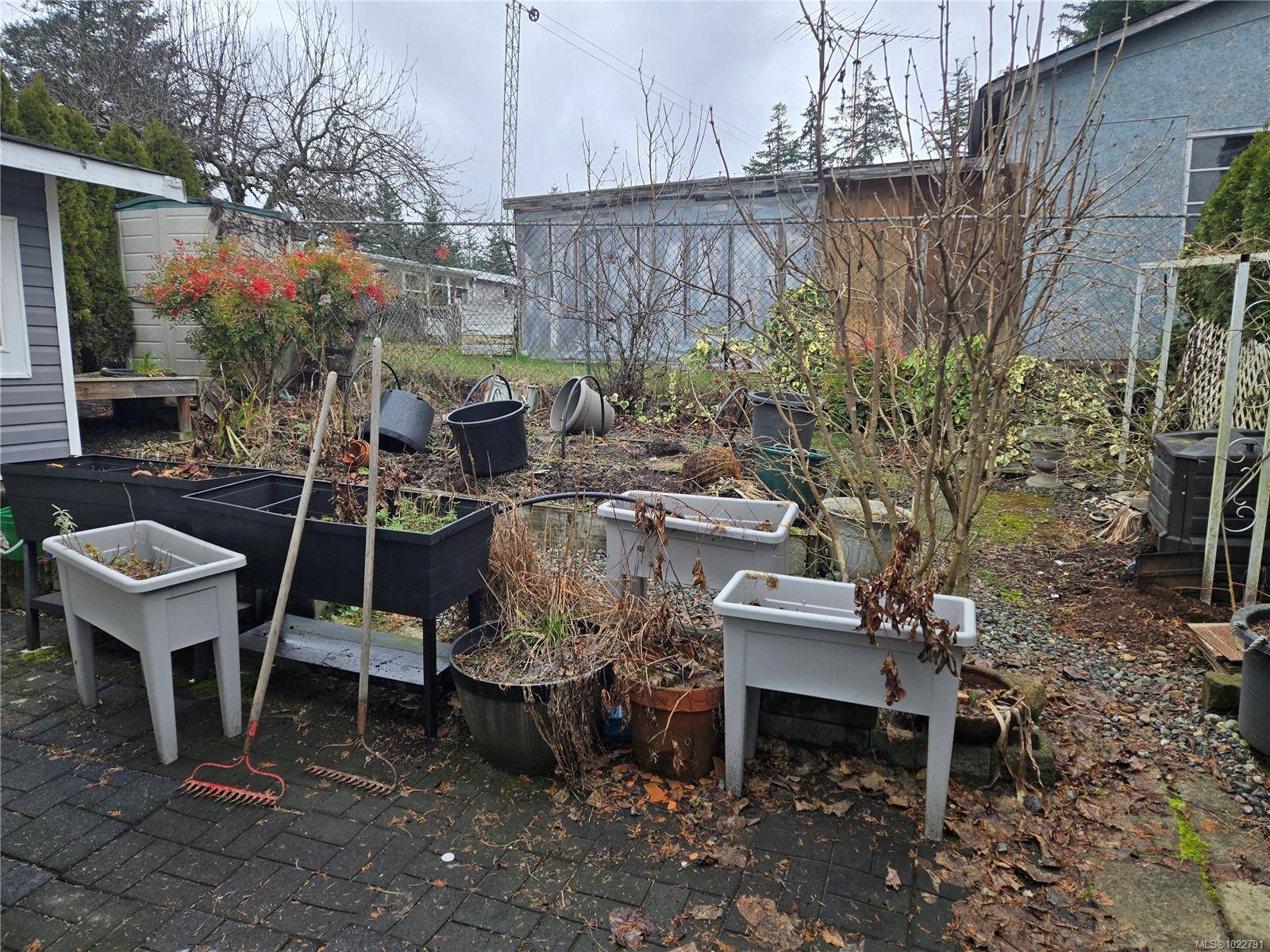 Nanaimo, BC V9T 5X3,2501 Labieux Rd #19