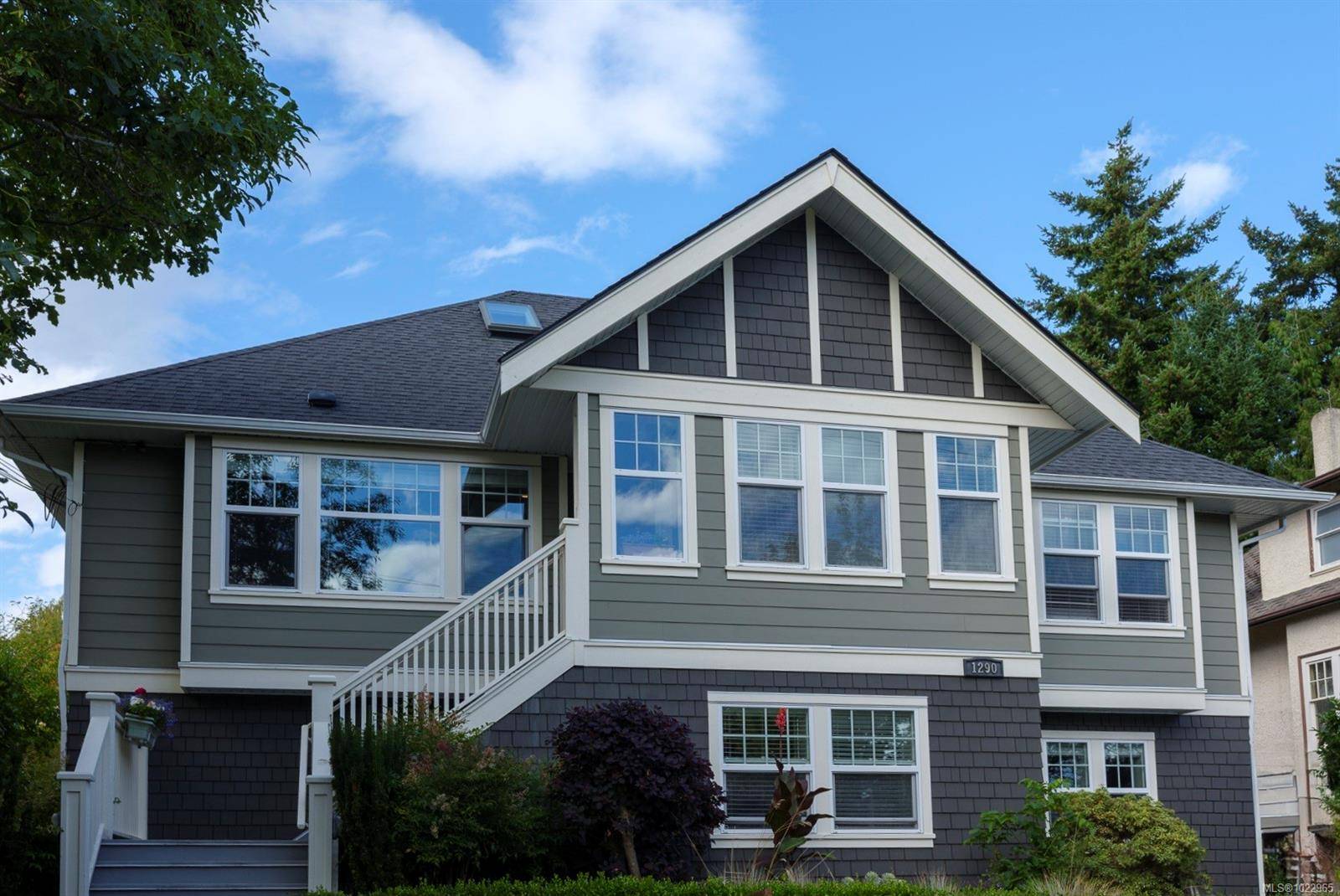 Victoria, BC V8V 3E1,1290 Richardson St #3