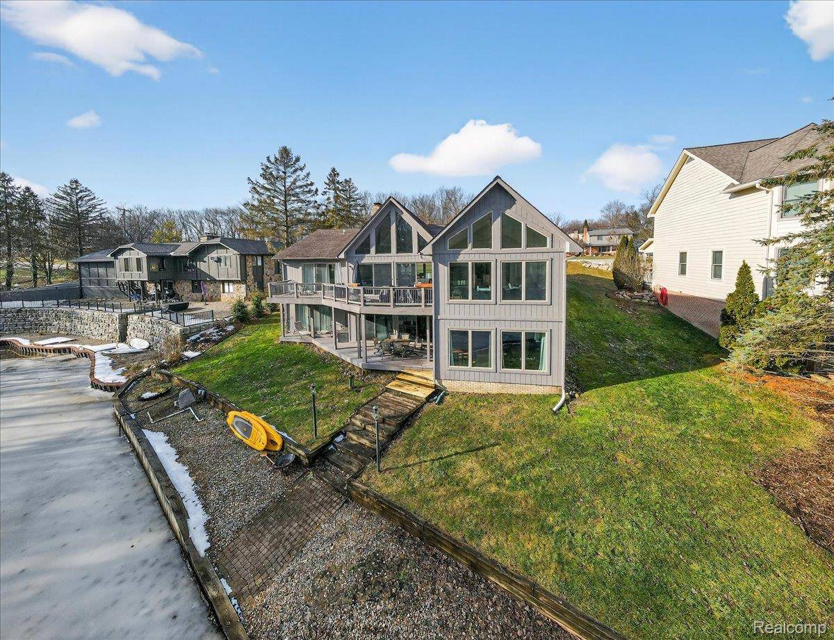 Clawson, MI 48346,6346 Simler DR