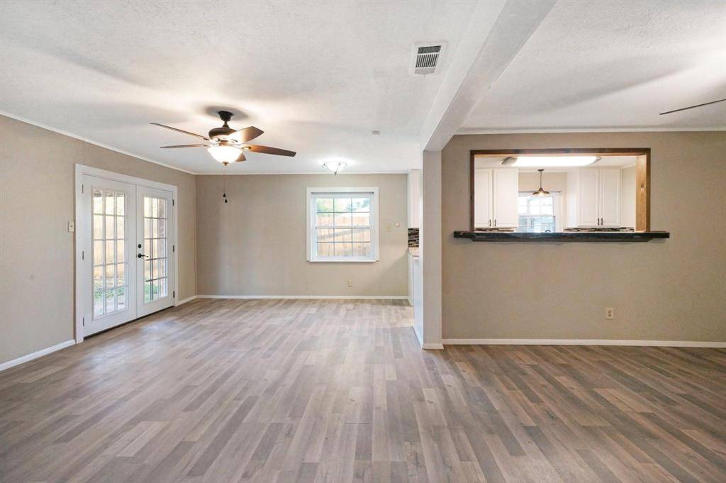 Mineral Wells, TX 76067,503 NE 39th Avenue