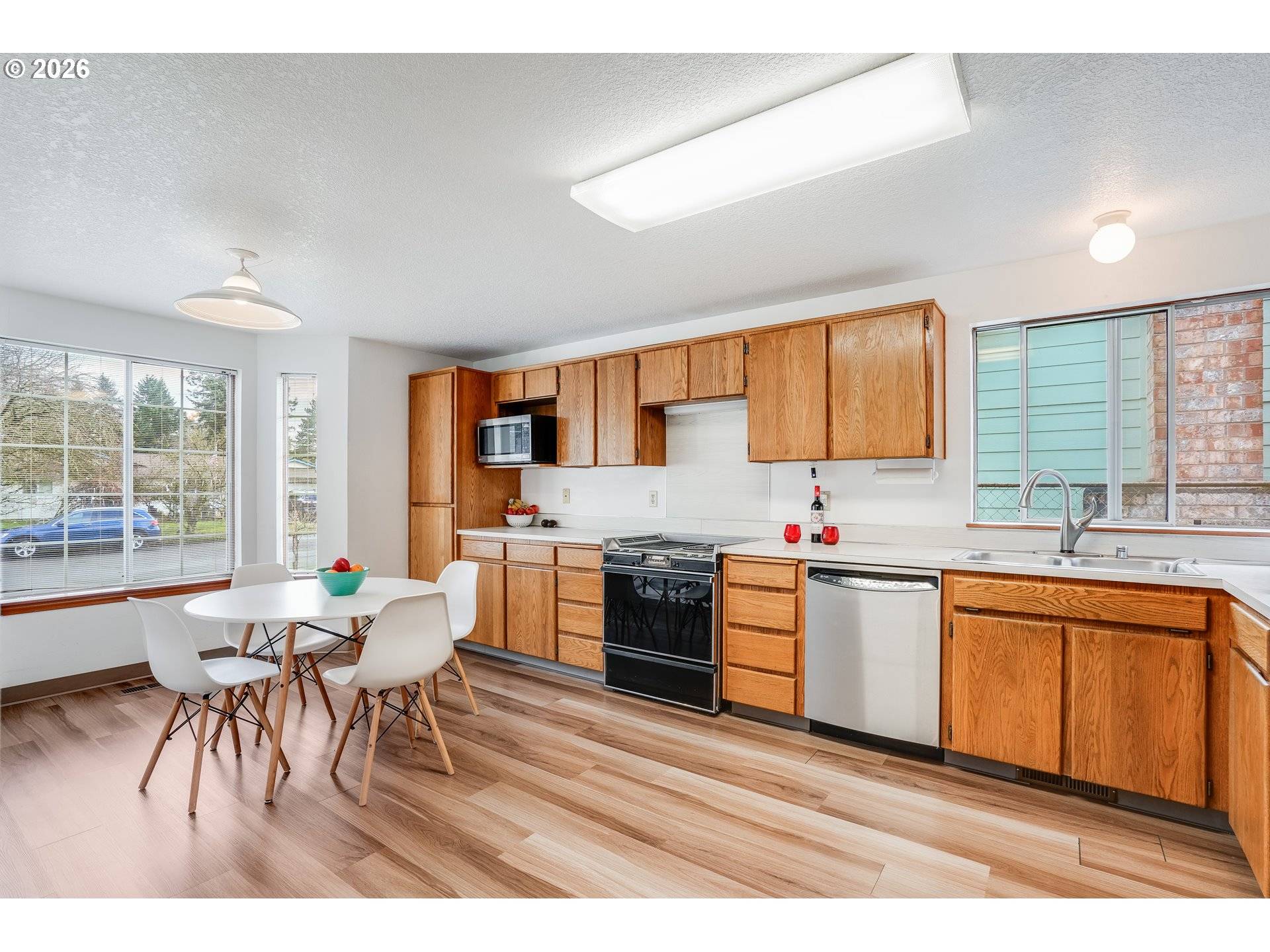 Vancouver, WA 98683,906 SE 121ST AVE