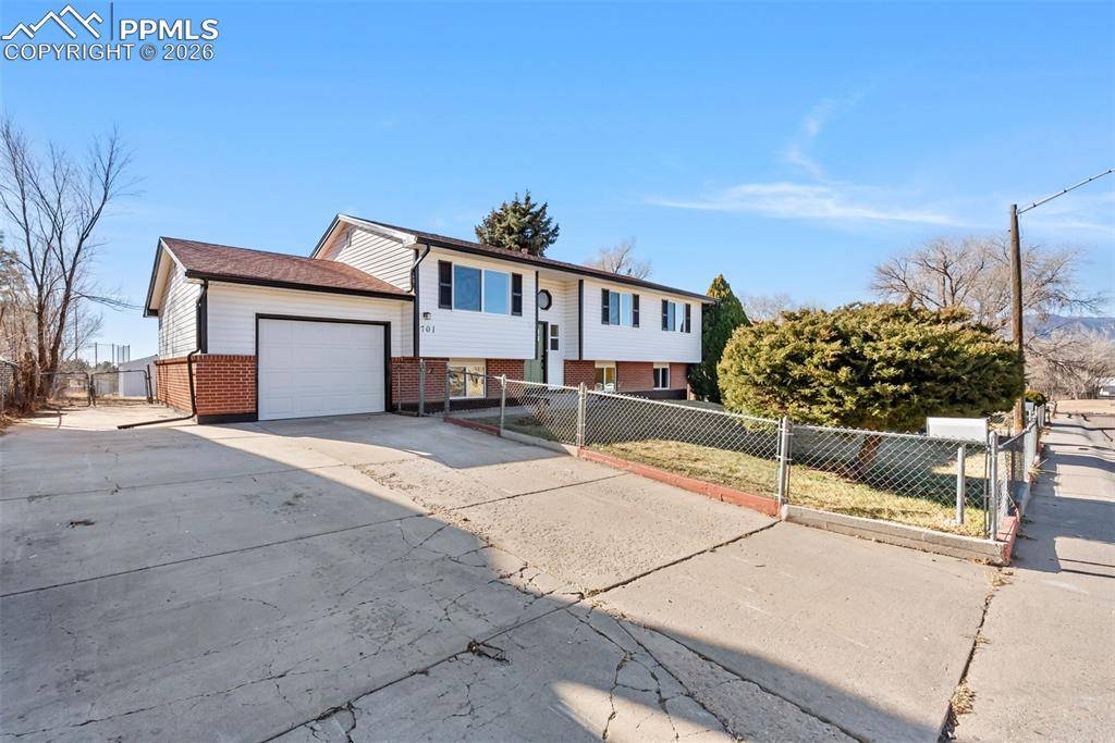 Colorado Springs, CO 80911,701 Drew DR