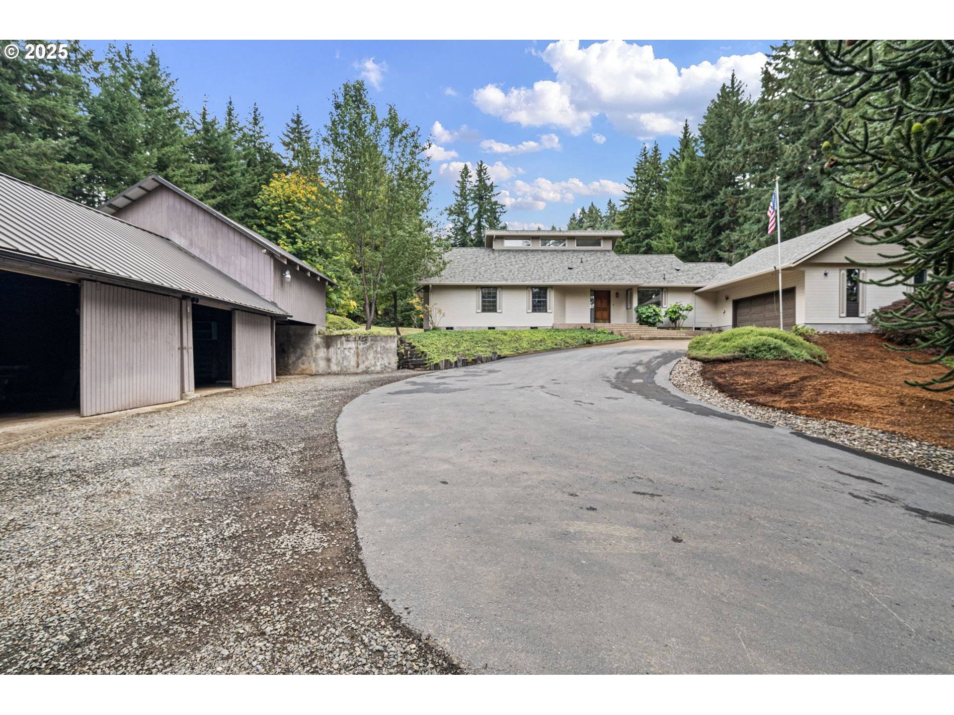 Cottage Grove, OR 97424,35982 SHOREVIEW DR