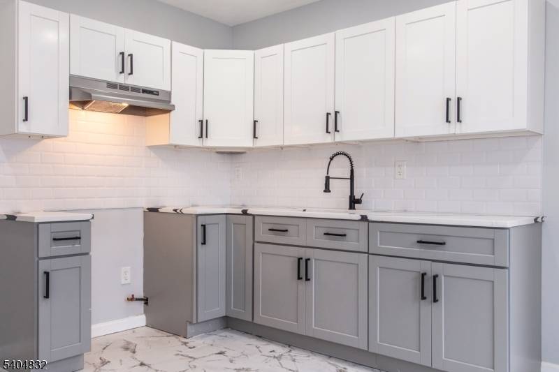 Newark City, NJ 07104,662 Mount Prospect Ave