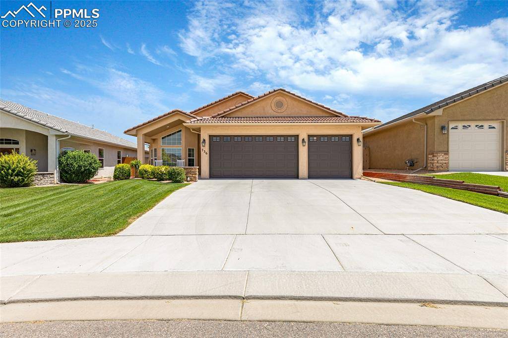 Pueblo, CO 81005,736 Aspencrest DR