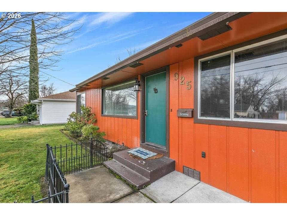 Medford, OR 97501,925 WINCHESTER AVE