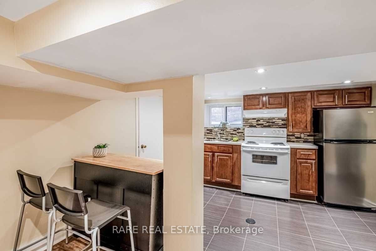 Toronto C03, ON M6E 3P9,1993 Dufferin ST