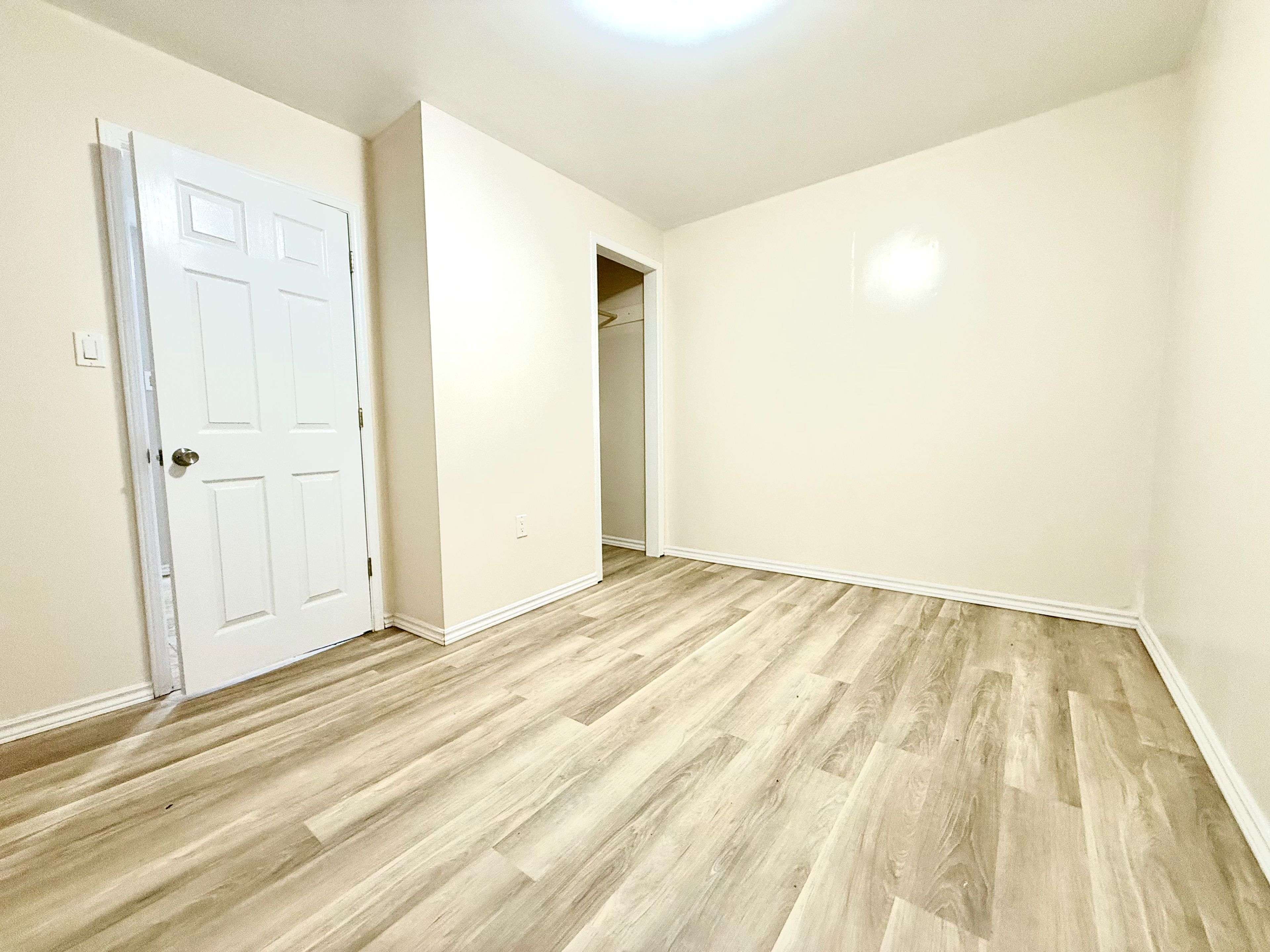 Ajax, ON L1S 2N8,2-51 Admiral RD