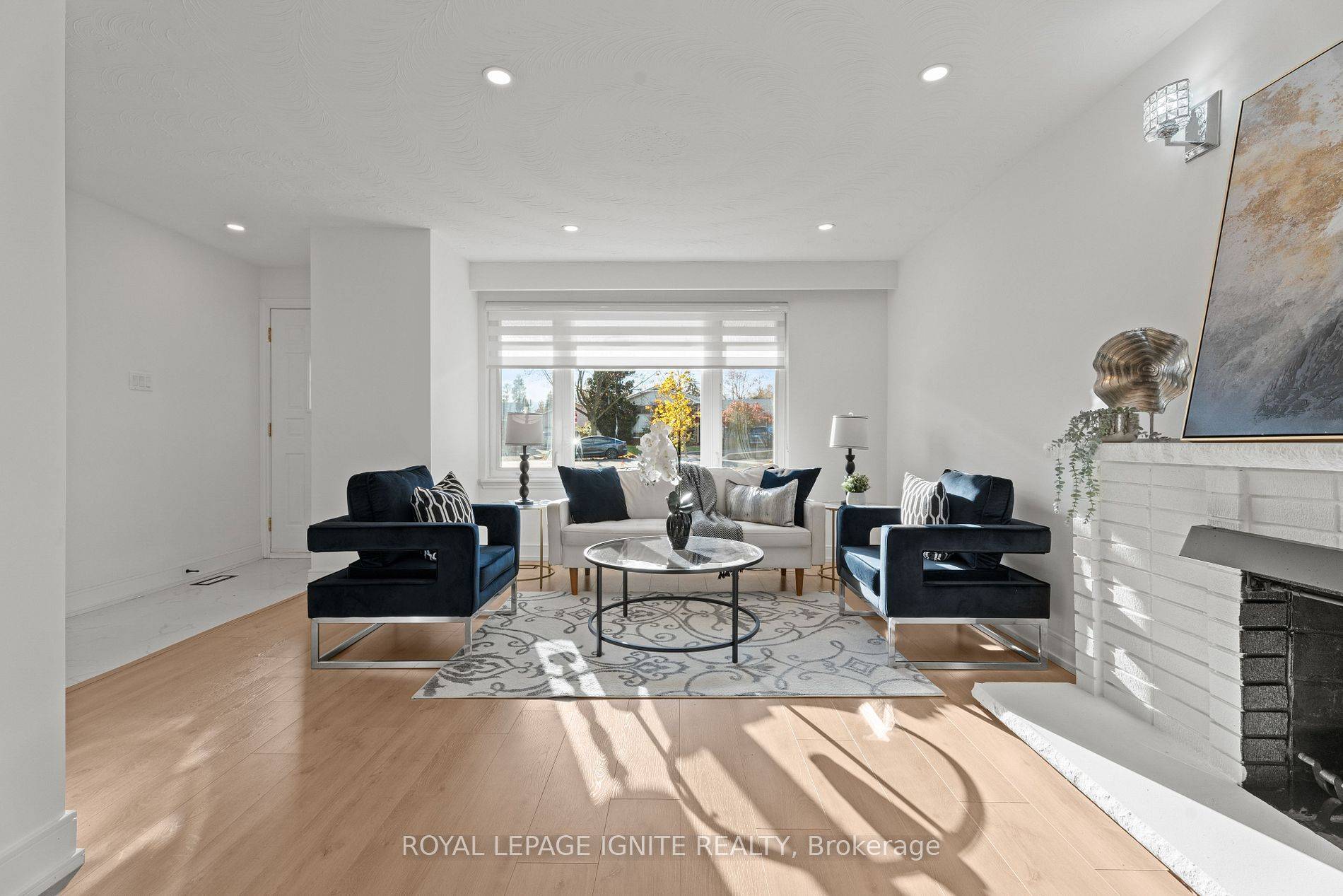 Mississauga, ON L5M 1E6,7 Isherwood CT