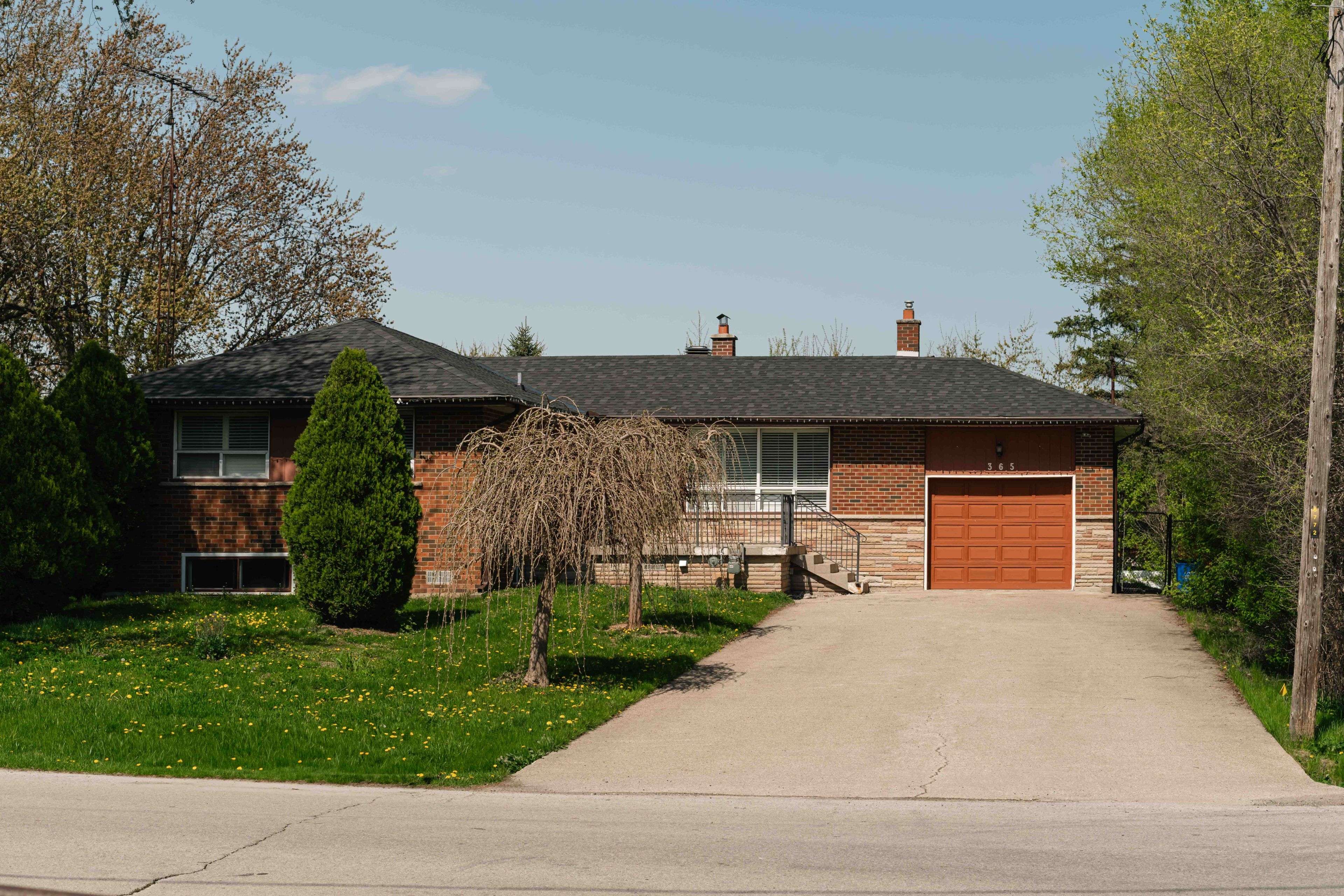 Oakville, ON L6L 4L1,365 Sandhurst DR