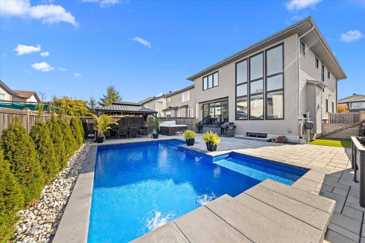 Kanata, ON K2V 0A7,308 Equine WAY