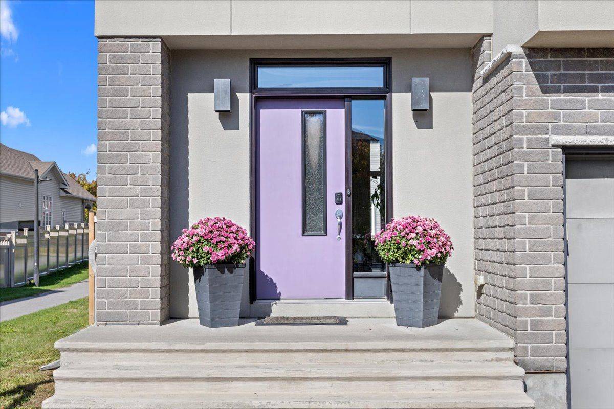 Kanata, ON K2V 0A7,308 Equine WAY