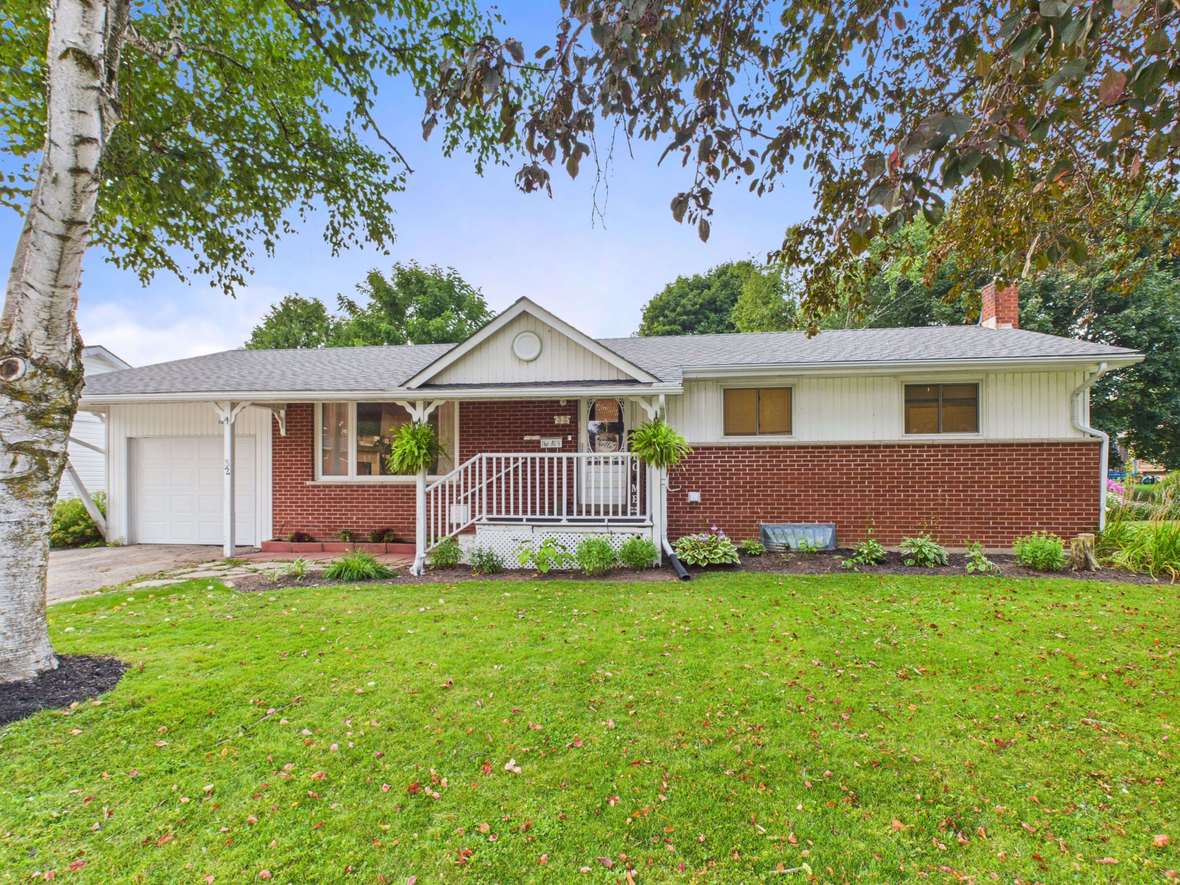 Arran-elderslie, ON N0G 1L0,32 Centennial ST