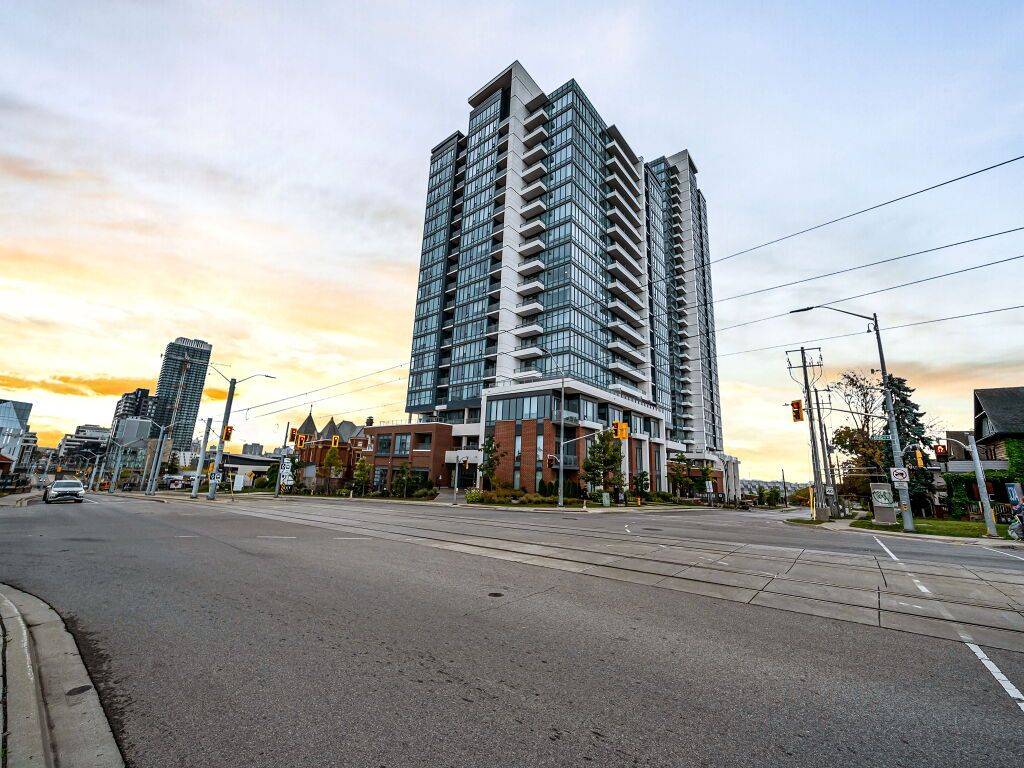 Kitchener, ON N2G 0E3,5 Wellington ST #1405