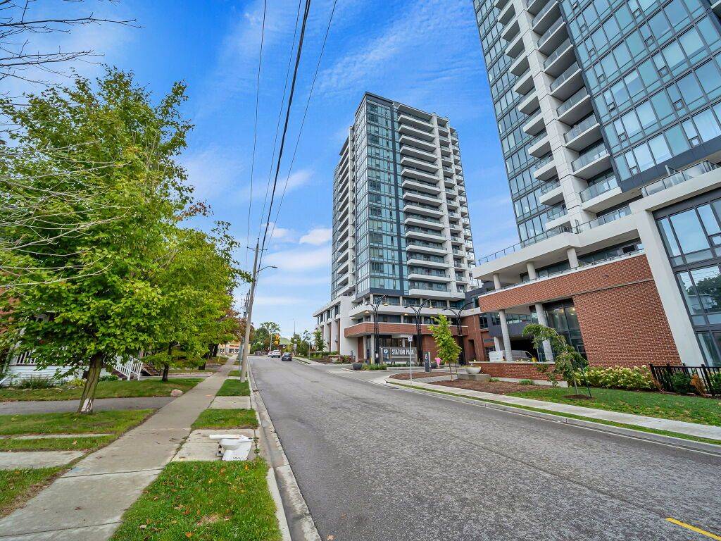 Kitchener, ON N2G 0E3,5 Wellington ST #1405